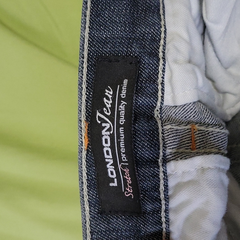 Jeans - Picture 11 of 12
